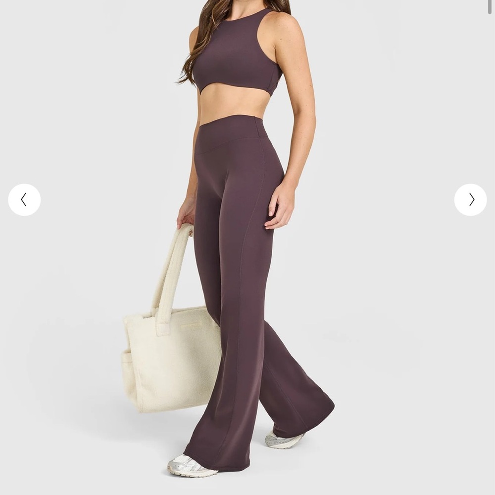 Oner Active SOFTMOTION FLARED PANTS WITH WHITE LOGO - Picture 2 of 5